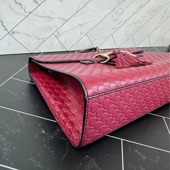Gucci Red Emily Guccissima Medium Shoulder Bag - Picture 6 of 8